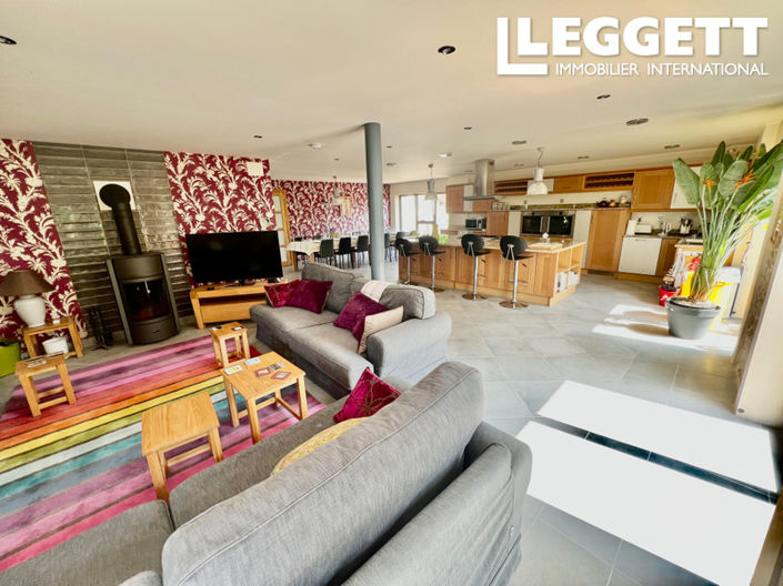 Image No.9-Maison de 7 chambres à vendre à Bussière-Badil