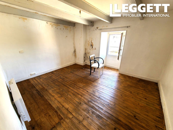 Image No.8-6 Bed House for sale