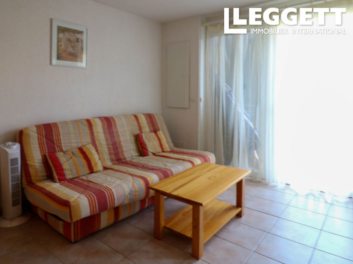 Image No.8-2 Bed House for sale