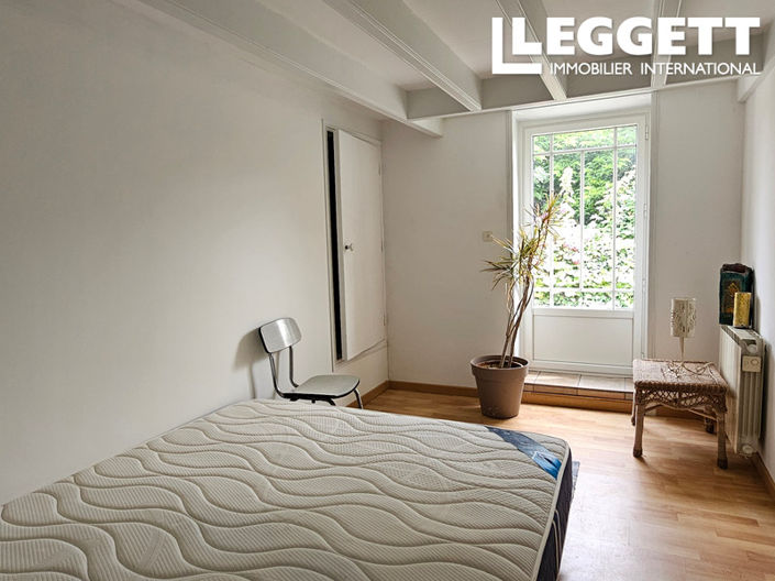 Image No.6-5 Bed House for sale