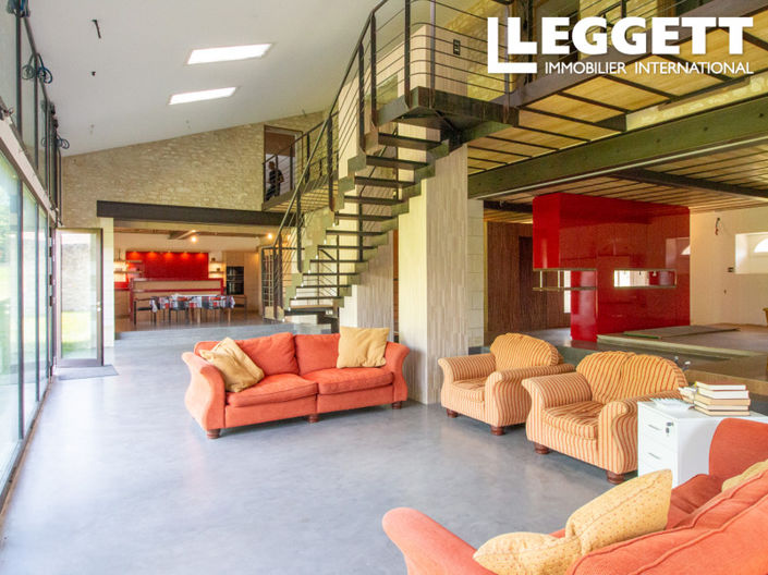 Image No.7-9 Bed House for sale