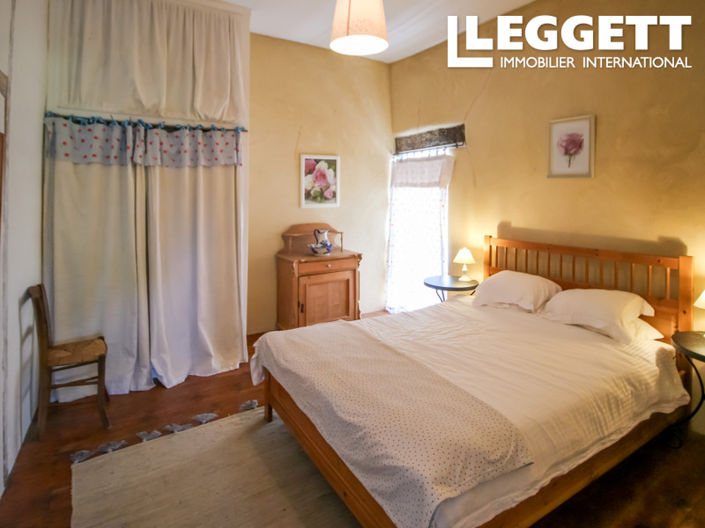 Image No.7-4 Bed House for sale