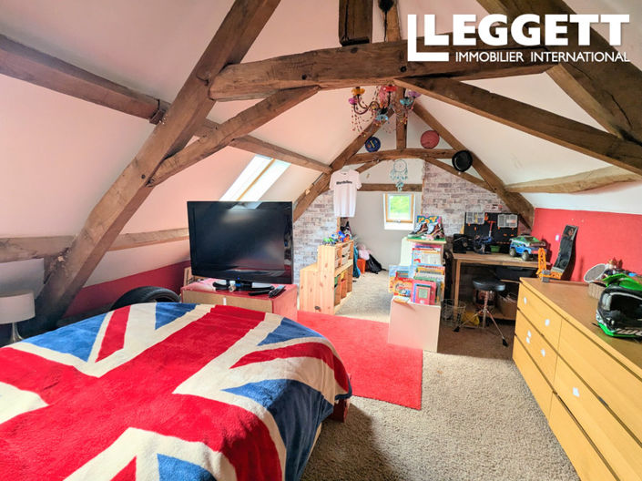 Image No.8-4 Bed House for sale