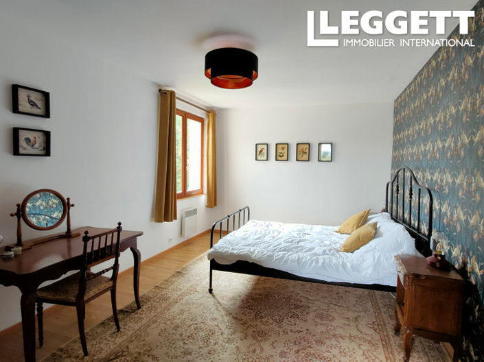 Image No.5-5 Bed House for sale