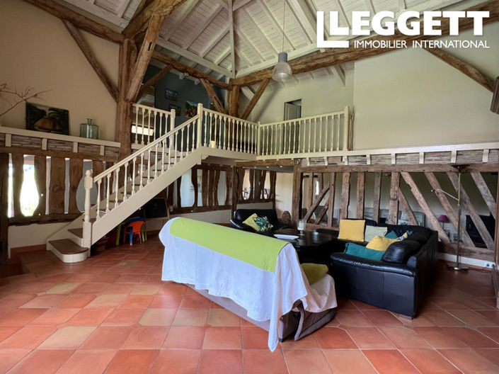 Image No.10-10 Bed House for sale