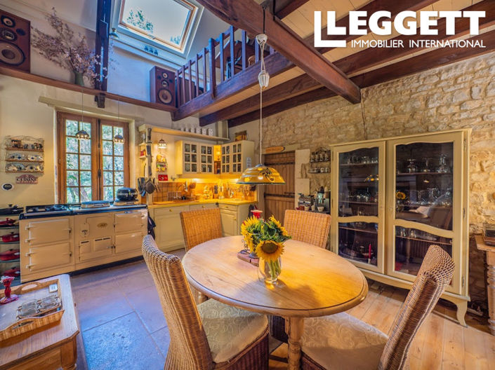 Image No.9-6 Bed House for sale