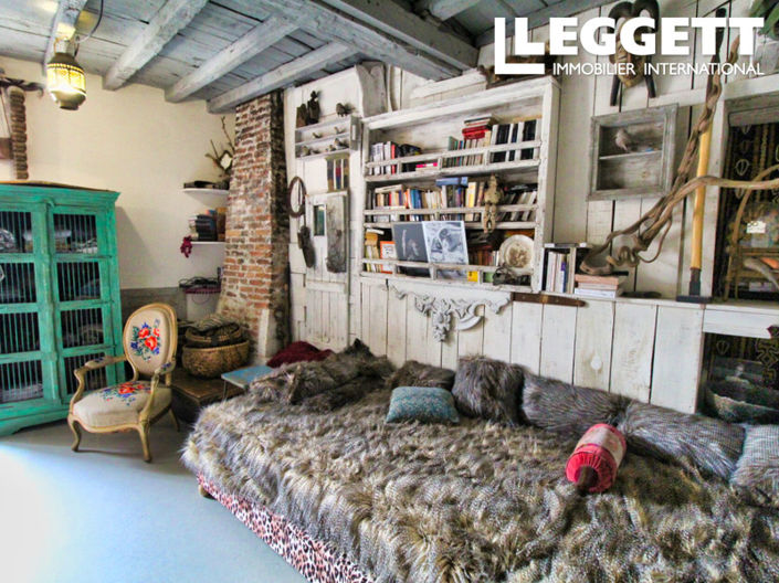 Image No.6-4 Bed House for sale