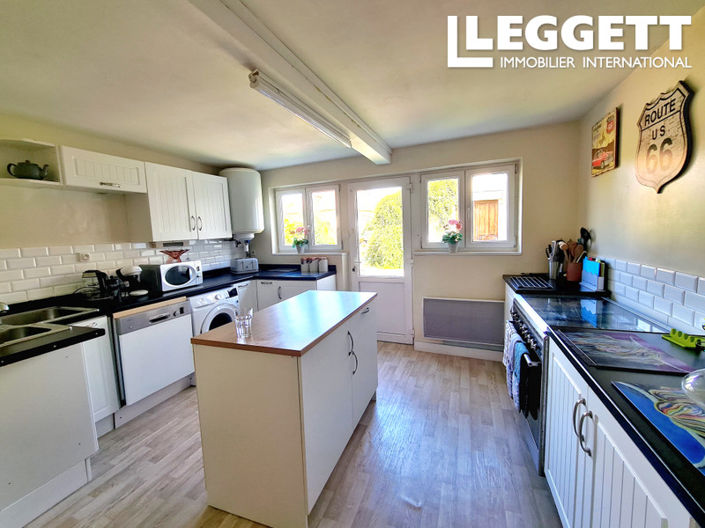 Image No.4-6 Bed House for sale