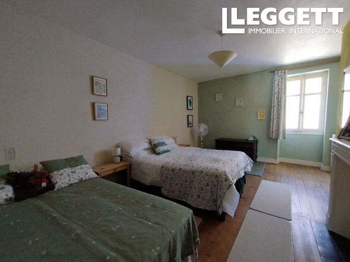 Image No.9-3 Bed House for sale