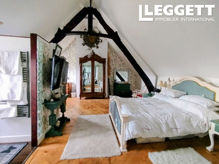 Image No.8-2 Bed House for sale