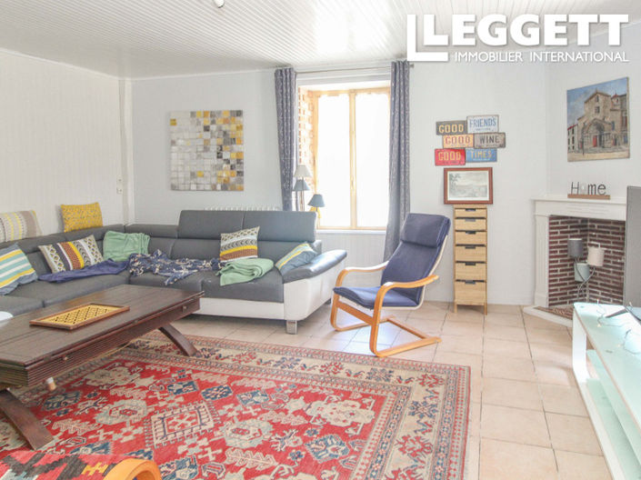 Image No.2-4 Bed House for sale