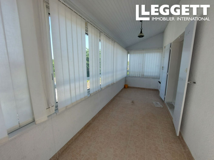 Image No.10-3 Bed House for sale