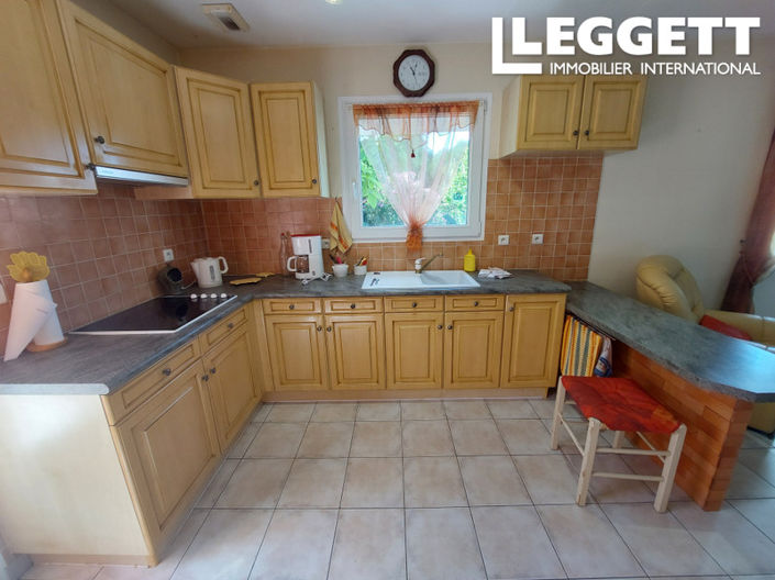 Image No.8-3 Bed House for sale