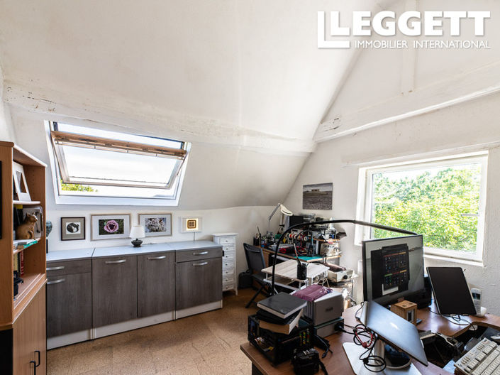 Image No.10-4 Bed House for sale