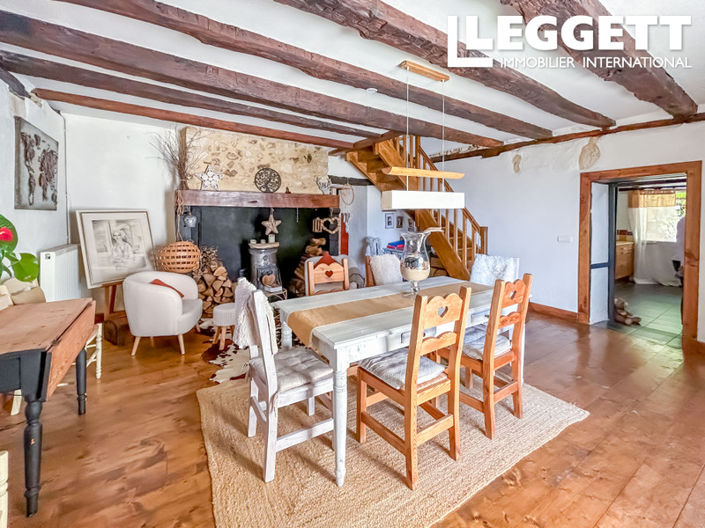 Image No.9-6 Bed House for sale