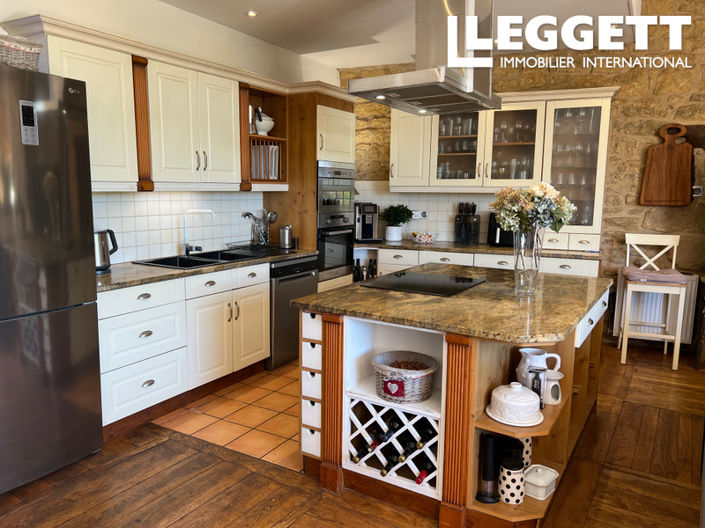 Image No.6-7 Bed House for sale