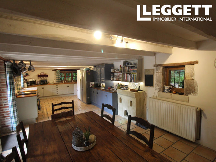 Image No.5-8 Bed House for sale