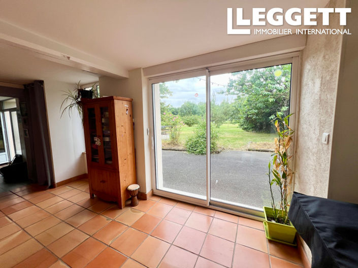 Image No.6-4 Bed House for sale