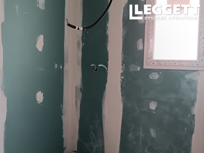 Image No.9-4 Bed House for sale