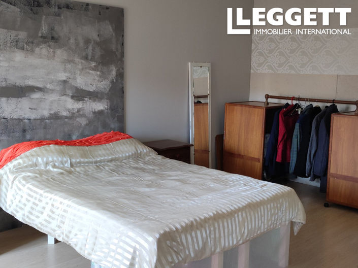 Image No.9-2 Bed House for sale