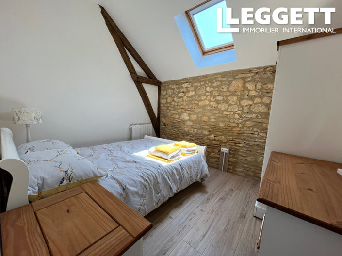 Image No.6-5 Bed House for sale