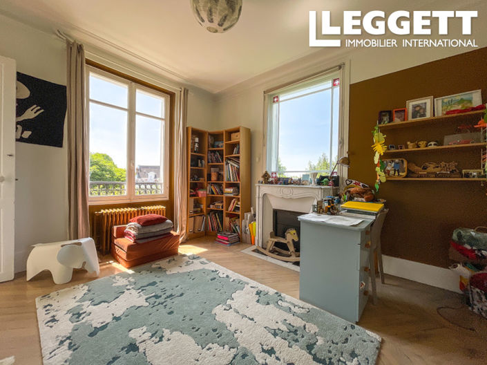 Image No.10-5 Bed House for sale