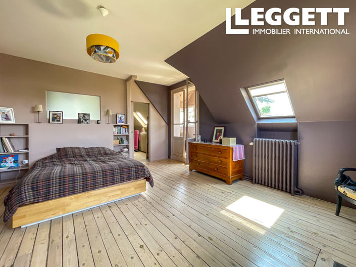 Image No.6-5 Bed House for sale