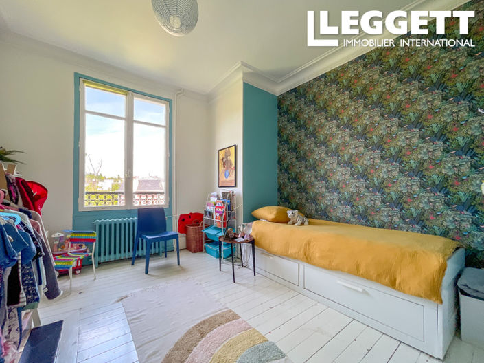 Image No.9-5 Bed House for sale