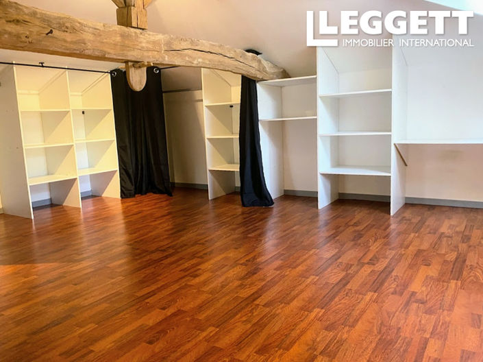 Image No.8-5 Bed House for sale