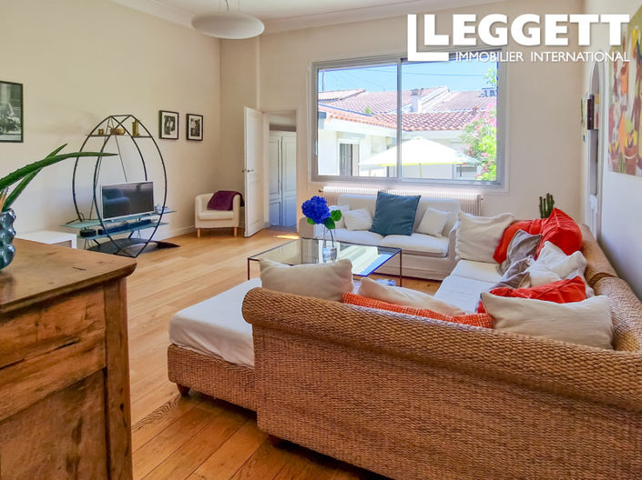 Image No.6-4 Bed House for sale