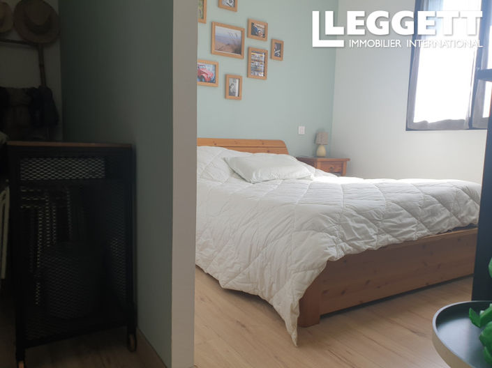 Image No.7-3 Bed House for sale