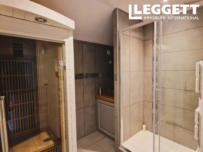 Image No.10-4 Bed House for sale