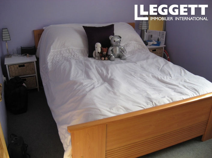 Image No.10-4 Bed House for sale