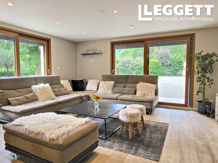 Image No.3-4 Bed House for sale