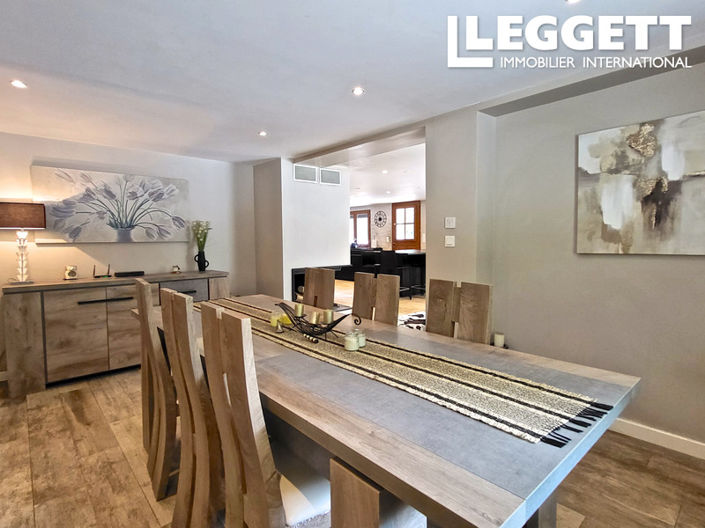 Image No.6-4 Bed House for sale