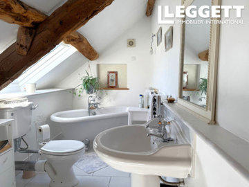 ahr0chm6ly9jzg4uagvzdglhlmltbw8vaw1hz2uvvevom