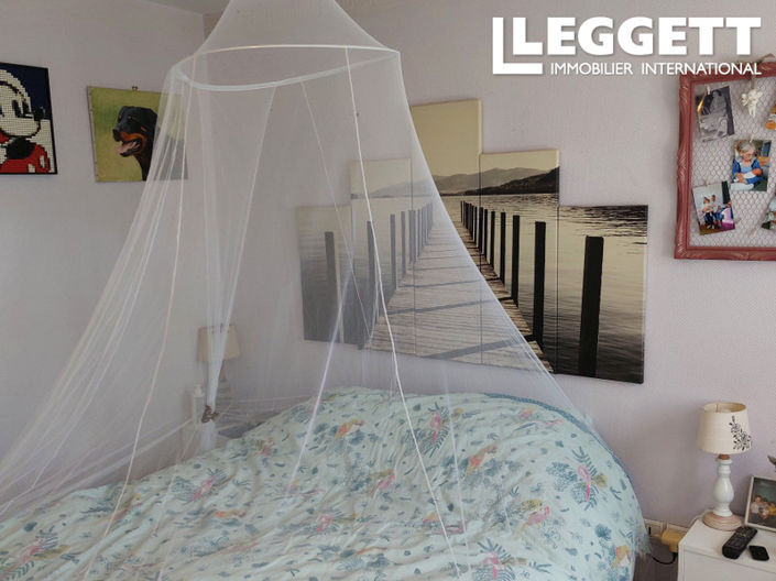 Image No.4-2 Bed House for sale