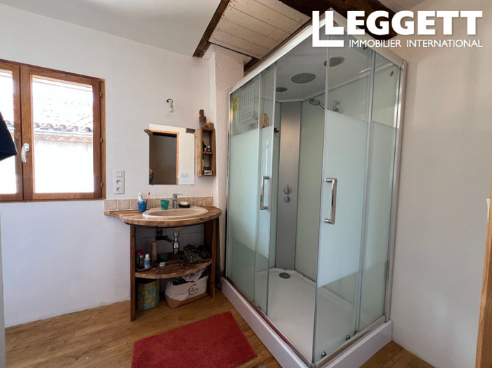 Image No.10-2 Bed House for sale