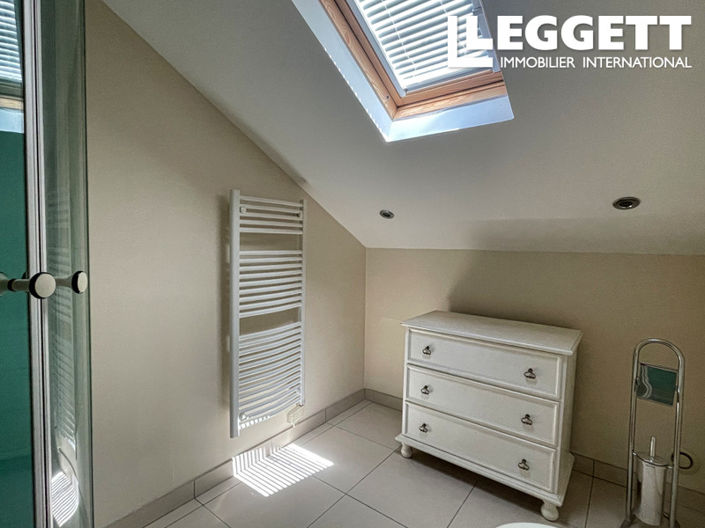 Image No.10-4 Bed House for sale