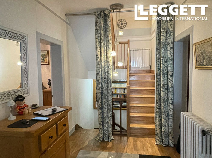 Image No.7-4 Bed House for sale