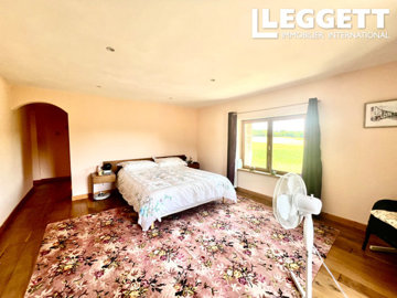 ahr0chm6ly9jzg4uagvzdglhlmltbw8vaw1hz2uvvevom