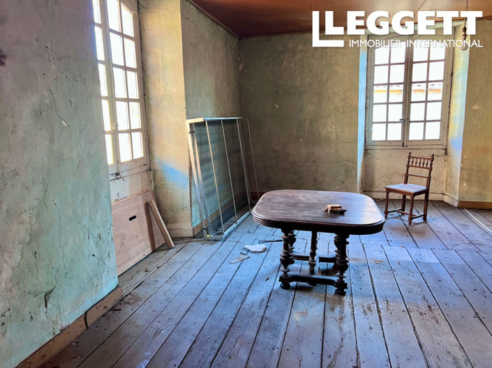 Image No.9-4 Bed House for sale