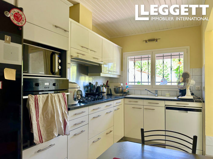 Image No.3-5 Bed House for sale