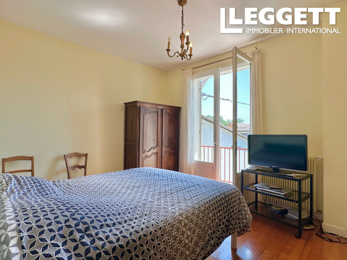 Image No.7-5 Bed House for sale