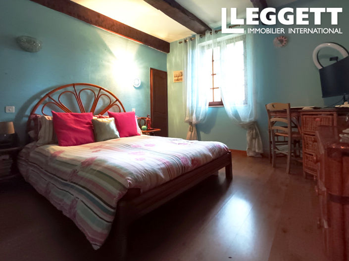 Image No.10-4 Bed House for sale