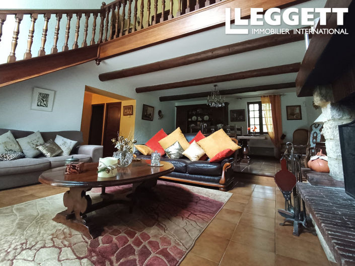 Image No.2-4 Bed House for sale