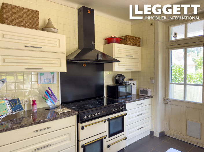 Image No.6-4 Bed House for sale