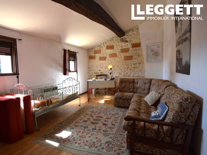 Image No.7-6 Bed House for sale