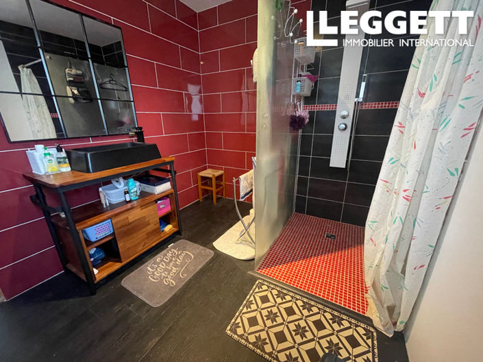 Image No.10-3 Bed House for sale