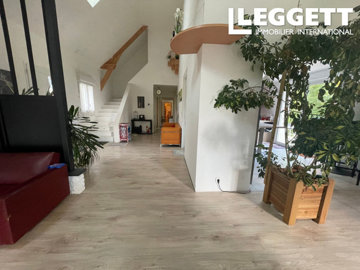 ahr0chm6ly9jzg4uagvzdglhlmltbw8vaw1hz2uvvevom